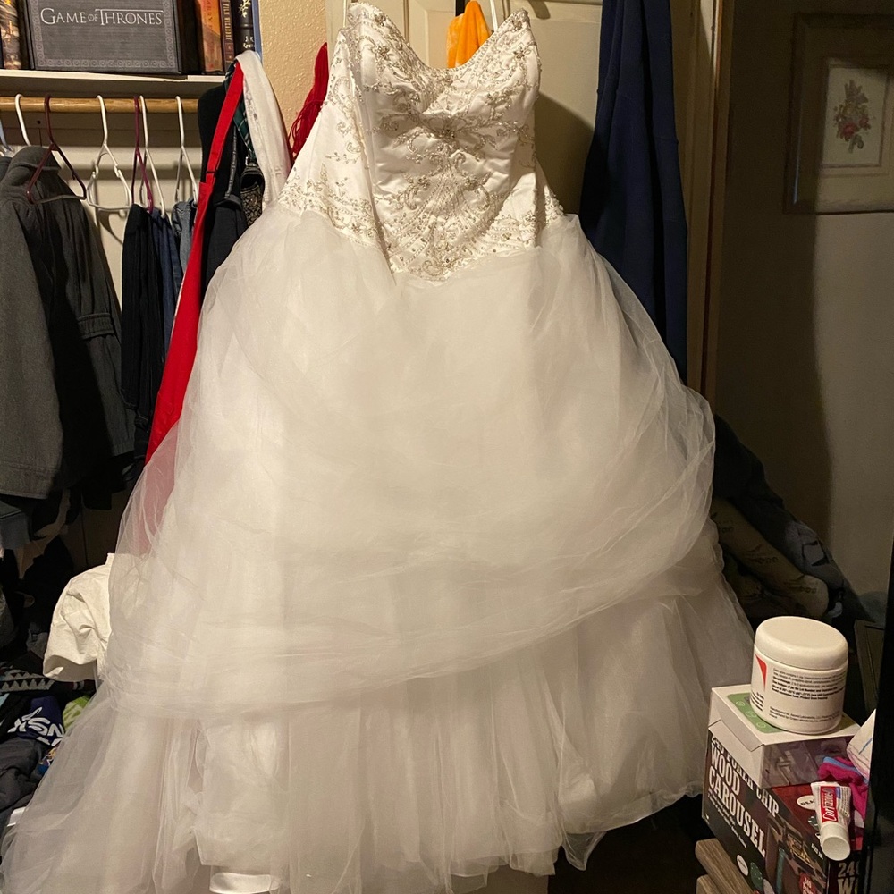 Alfred Angelo Belle wedding gown